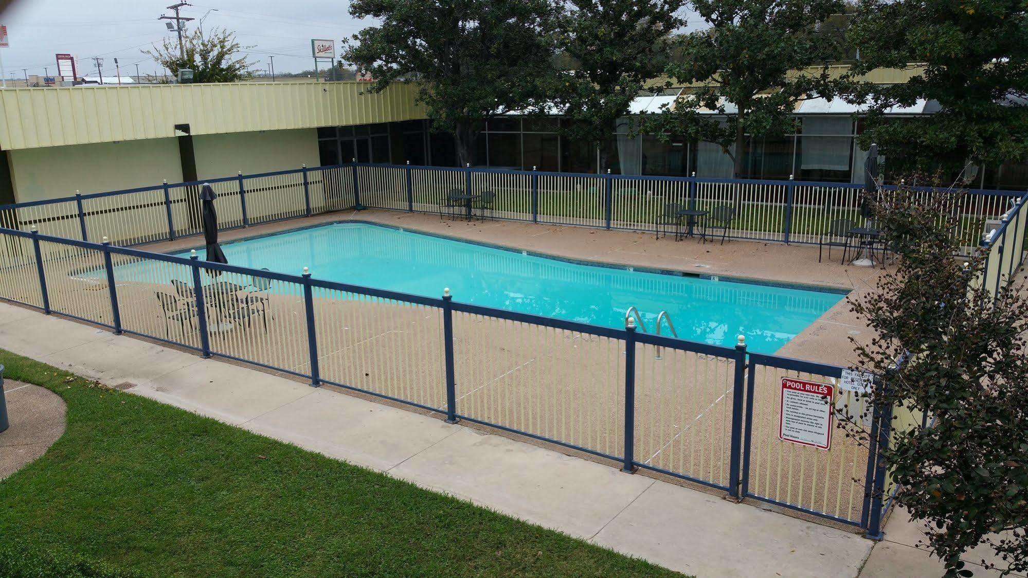 Oyo Hotel Brownwood Hwy 67 Exterior photo